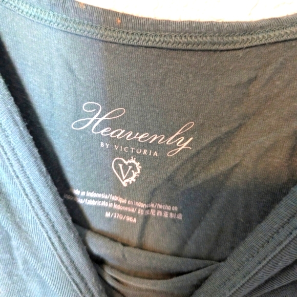 Victoria's Secret Green Short Sleeve Crop with Tie Front and Relaxed Fit - Picture 2 of 3